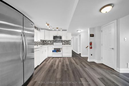 For Lease - 1896 Featherston Drive Unit# B, Alta Vista and Area, Ontario - Photo 5