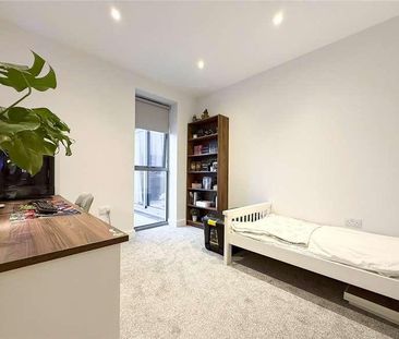 Waterford Road, Highcliffe, Christchurch, Dorset, BH23 - Photo 1