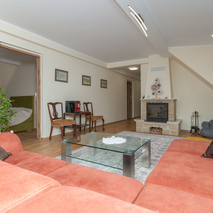 PIĘTRO DOMU, BEZCZYNSZOWE Z GARAŻEM NA POGODNIE - Photo 1