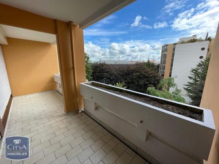 Location Appartement 4 pièces 93m² VILLEURBANNE 69100 - Photo 4