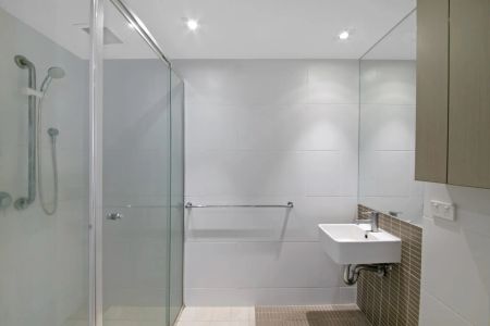 Modern Apartment in Prime CBD location - Photo 5