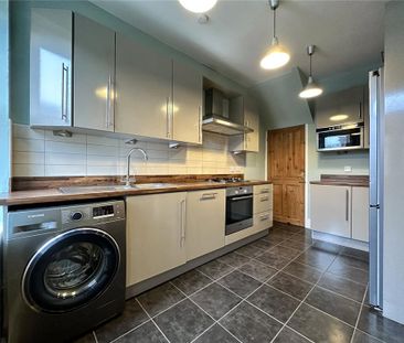 3 bedroom terraced house to rent - Photo 3