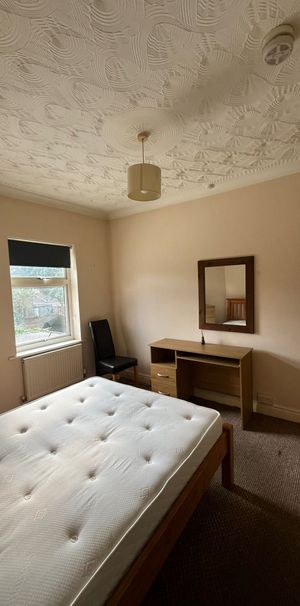 House Share In Popular Location - Photo 1