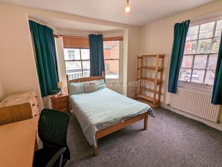 1 bedroom in a house share to rent - Photo 3