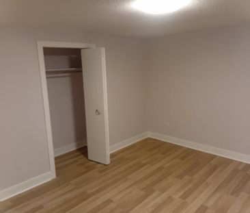 For Lease - 197 Browning Trail Unit# Upper Unit, Barrie, Ontario - Photo 3