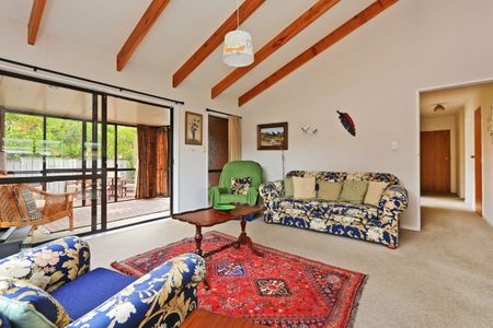 Havelock townhouse in fantastic cul-de-sac location! - Photo 2