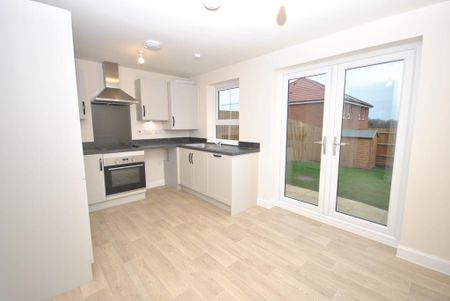 2 bedroom terraced house to rent - Photo 4