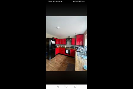 3 Bed Semi-Detached House, Mortimer Road, BS34 - Photo 3