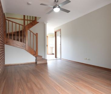 2/39 Bringelly Road, Kingswood - Photo 2