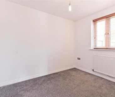 2 bedroom maisonette to rent - Photo 4