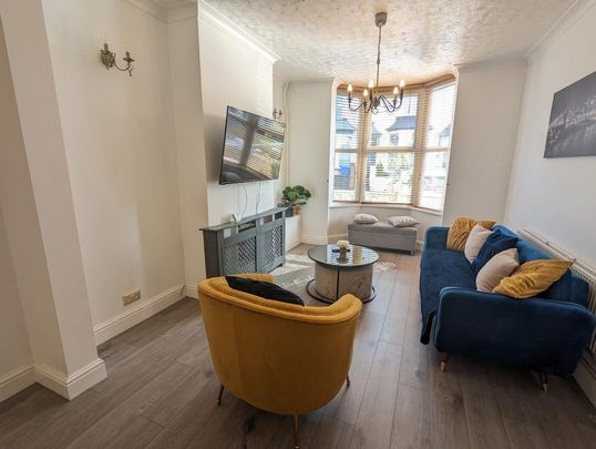 1 bedroom in a house share to rent - Photo 1