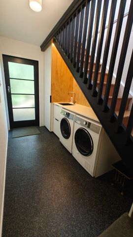 Property Management33A Valley Road, Titirangi - House for Rent - Photo 4