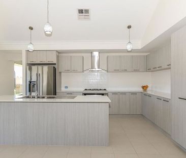 1 Sanctity Link, AUBIN GROVE WA 6164 - Photo 1