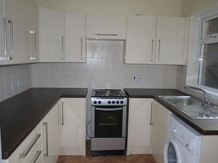 42 Windsor Drive, Belfast BT9 7FH - Photo 2