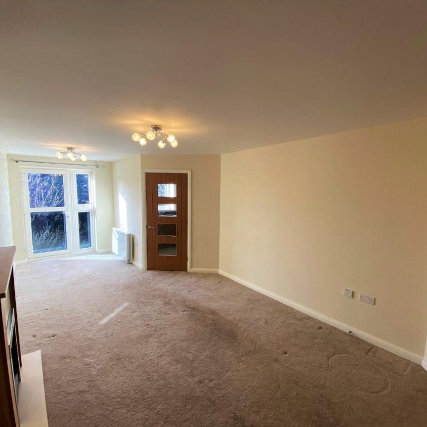 1 bedroom Flat To Let - Photo 1