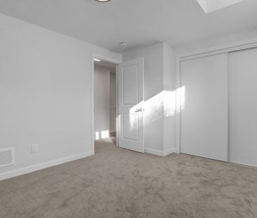 For Lease - 401 Glenroy Gilbert Drive Unit# 29, Barrhaven, Ontario - Photo 6