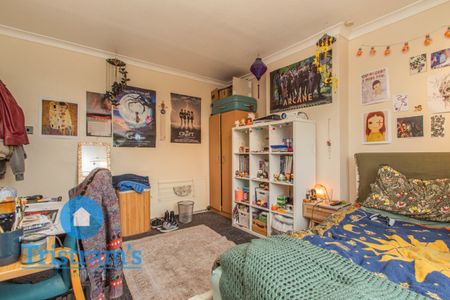 3 bed Detached House for Rent - Photo 3