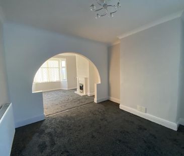 3 bedroom semi-detached house to rent - Photo 3