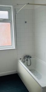 2 Bed Terraced House, Range Street, M11 - Photo 4