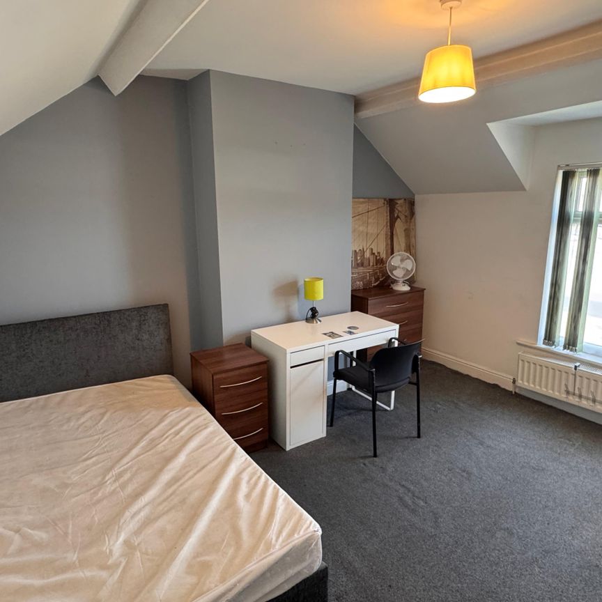 WF6, Normanton - Photo 1