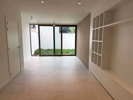 Volledig vernieuwde en energiezuinige woning met luxe afwerking in hartje Leuven - Photo 5