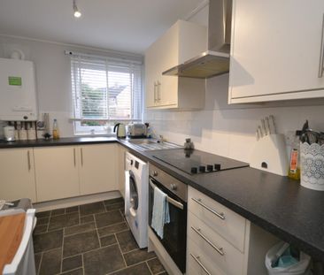 3 bed Flat for Rent - Photo 5