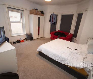 Malmesbury Park Road, Charminster, BH8 - Photo 5