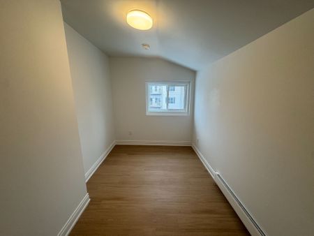 For Lease - 380 Park Street Unit# #2, Peterborough, Ontario - Photo 2