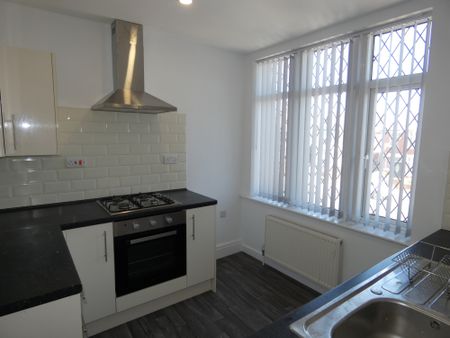 Central Drive Flat 3 - Photo 2