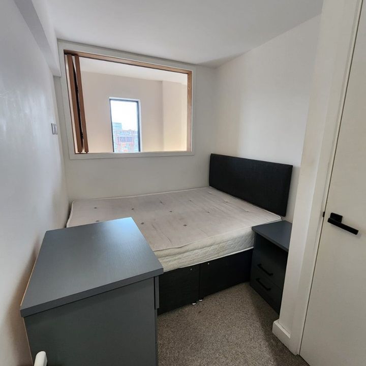 2 Bed Flat, Spinners Way, M15 - Photo 1