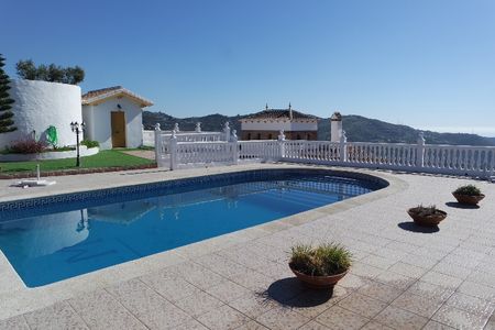 Country Home for rent in Torrox - Photo 5