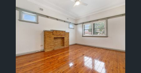 Freshly painted two-bedroom semi - Photo 3