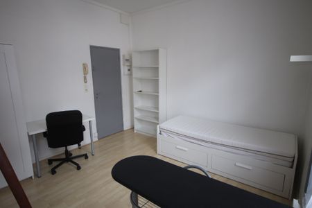 Location Appartement 1 pièce 17m² LILLE 59000 - Photo 3