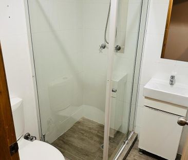 Darlington - Photo 2