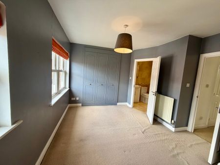 3 bedroom town house to let - Photo 4