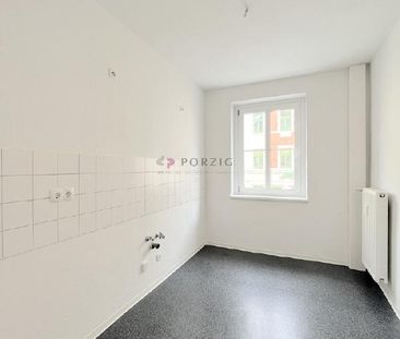 Sonnig. Hell. Perfekt für Singles – Wohnung mit Balkon - Photo 3