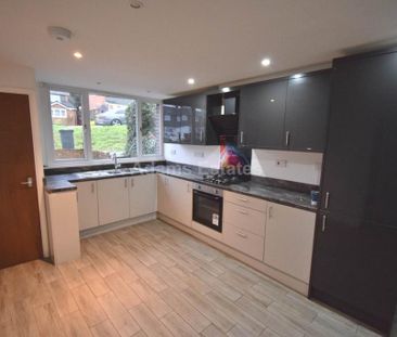 4 bedroom terraced house to rent - Photo 5