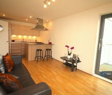 1 bedroom flat to rent - Photo 2