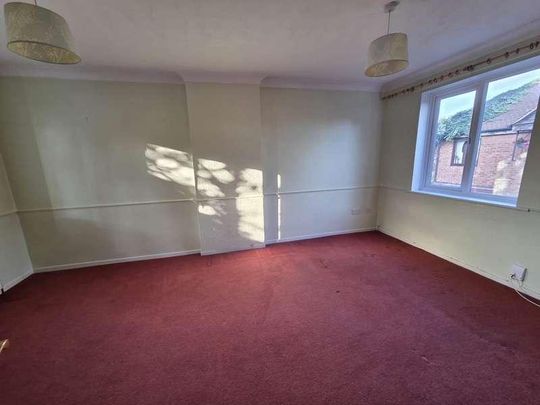 Linton Gardens, Beckton, E6 - Photo 1