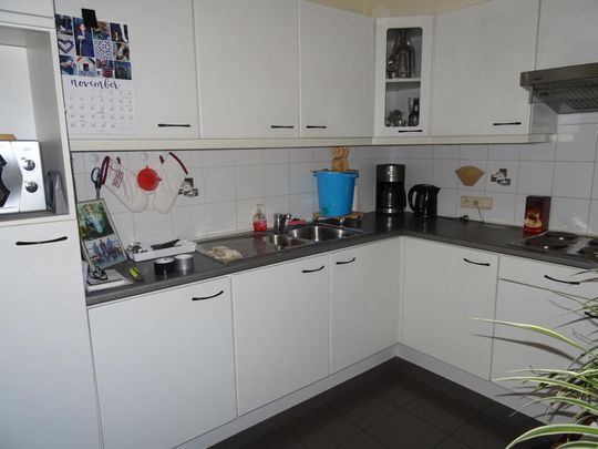 - Sint-Niklaas – Rustig gelegen appartement met 2 slaapkamers, terras, en garage - Foto 1