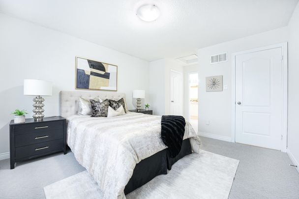 For Lease - 9 Tracey Court, Whitby, Ontario - Photo 1