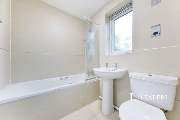 1 bedroom apartment to rent Ramsey Lodge Court, Hillside Road, St. Albans, Hertfordshire, AL1 - Photo 1