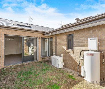 2/19 Larson Avenue, Tarneit - Photo 5