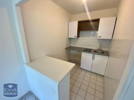 Location Appartement 1 pièce 30m² TOULON 83000 - Photo 4