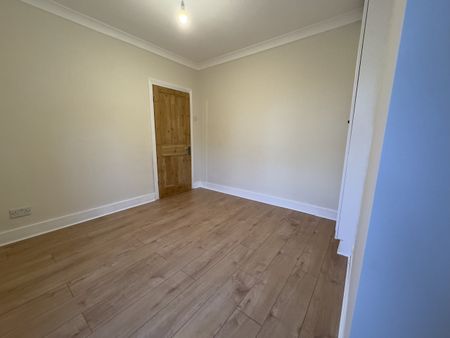 2 Bed Flat, Theydon Street, E17 - Photo 5