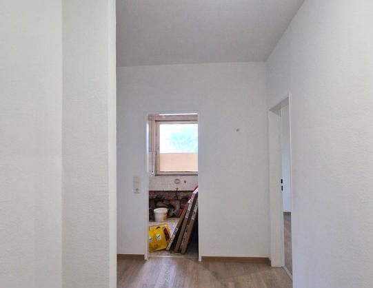 FRISCH renovierte 2-Zimmer Wohnung mit Balkon in zentraler Lage am Floßhafen - ab November/Dezember - Foto 1