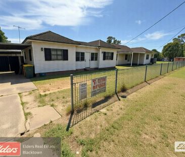 Beautifully Updated Home Close to All Essentials - Photo 4