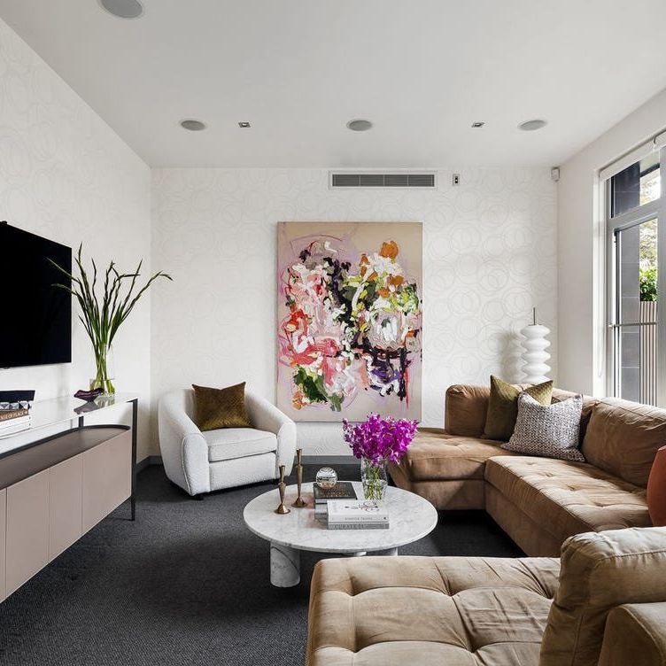 Luxury Low-Maintenance Living in Prime Brighton Location - Photo 1