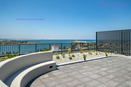 Stylish, air-conditioned, and close to Newcastle beach. - Photo 4