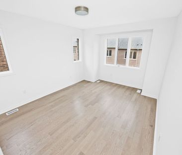 For Lease - 3035 Bramall Gardens, Oakville, Ontario - Photo 4